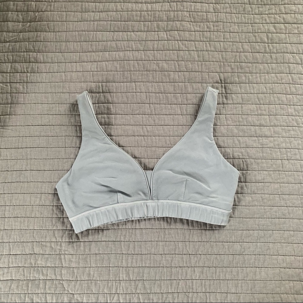 grey alo sports bra